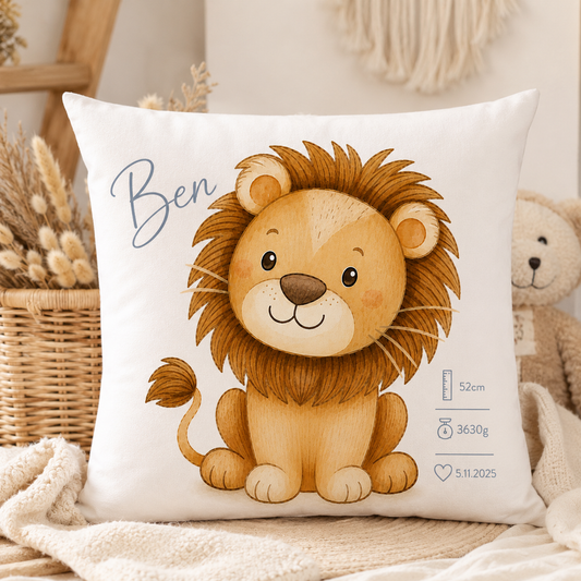 Personalisiertes Baby-Kissen mit Löwen-Motiv, bedruckt mit Namen und Geburtsdaten, 45 × 45 cm