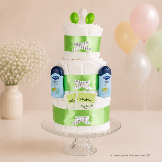 Neutrale dreistöckige Windeltorte in Grün als Geschenk zur Geburt für Mädchen und Jungen