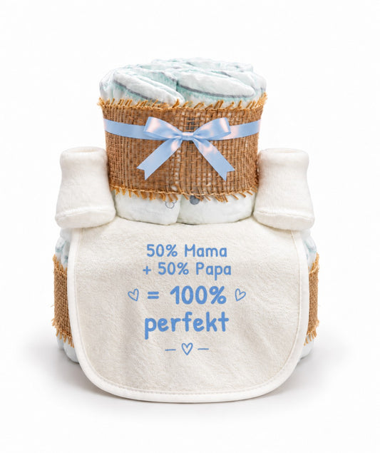 Windeltorte mit Spruch „50 % Mama + 50 % Papa = 100 % perfekt“