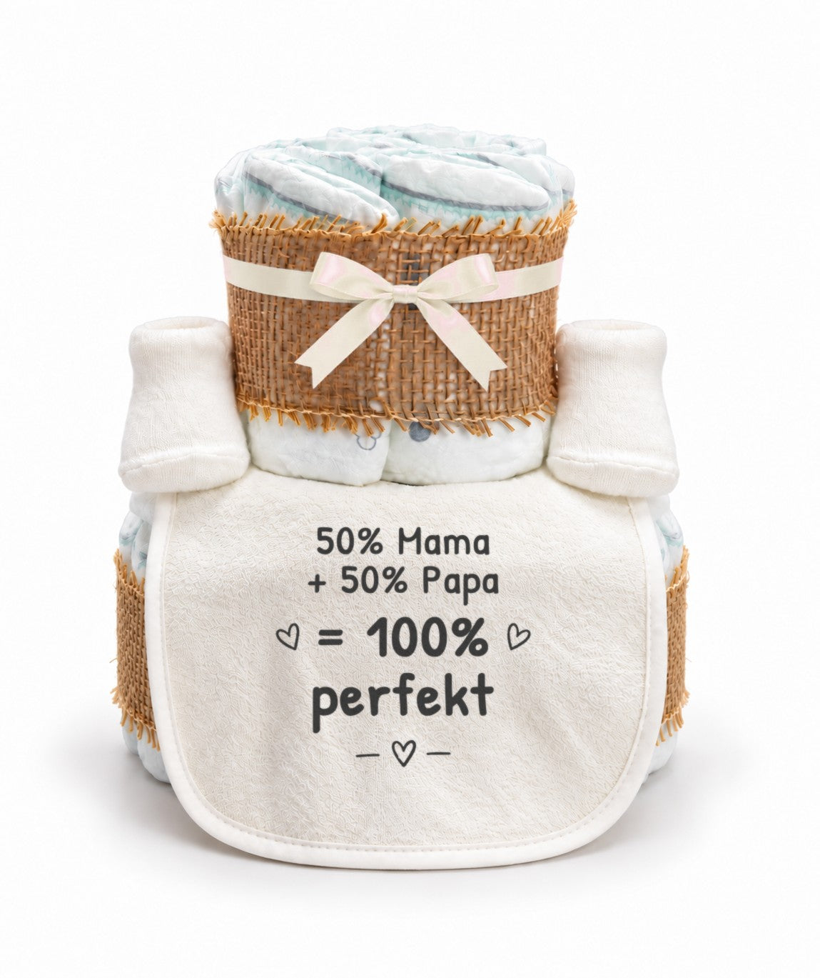 Windeltorte mit Spruch „50 % Mama + 50 % Papa = 100 % perfekt“