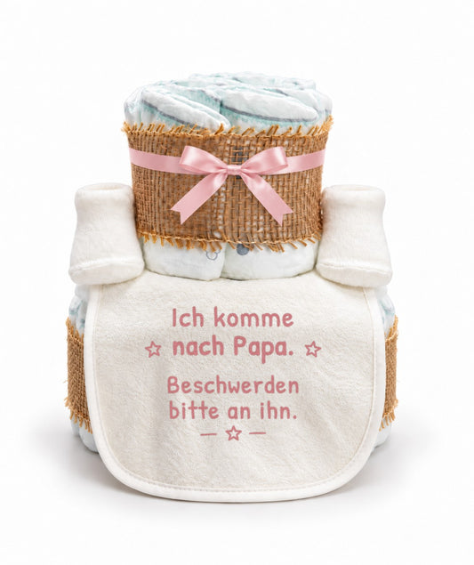 Windeltorte mit Spruch „Ich komme nach Papa. Beschwerden bitte an ihn.“