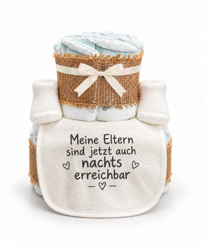 Windeltorte mit Spruch „Meine Eltern sind jetzt auch nachts erreichbar“