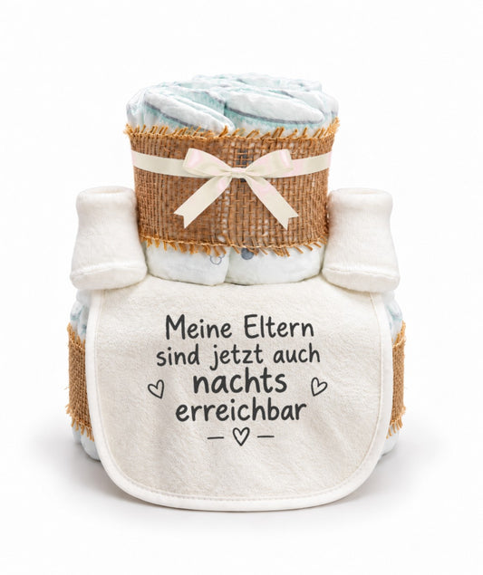 Windeltorte mit Spruch „Meine Eltern sind jetzt auch nachts erreichbar“