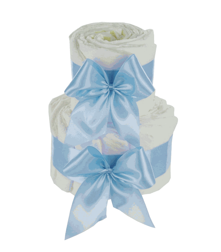 Zweistöckige DIY-Windeltorte in Blau aus Pampers Premium Protection Windeln, mit Satinbändern verziert – zum Selberbestücken