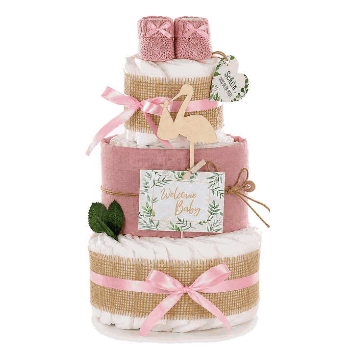 Dreistöckige Windeltorte Storch in Rosa mit Holz-Storch, gestrickten Babyschühchen und Mullwindel – Geschenk zur Geburt